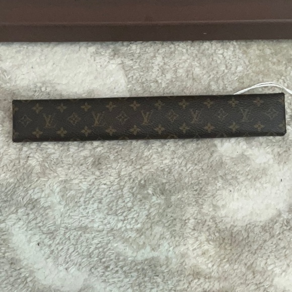 Ultra Rare Auth LOUIS VUITTON Monogram Bracelet/NecklaceJewelry Trunk Keeper - Picture 2 of 8